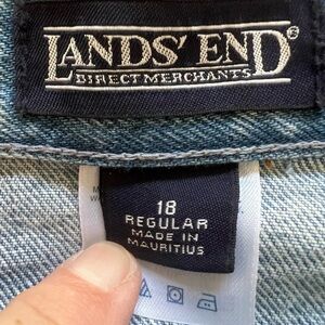 Land’s End Misses jeans natural fit. Size 18. Regular. New w tags.